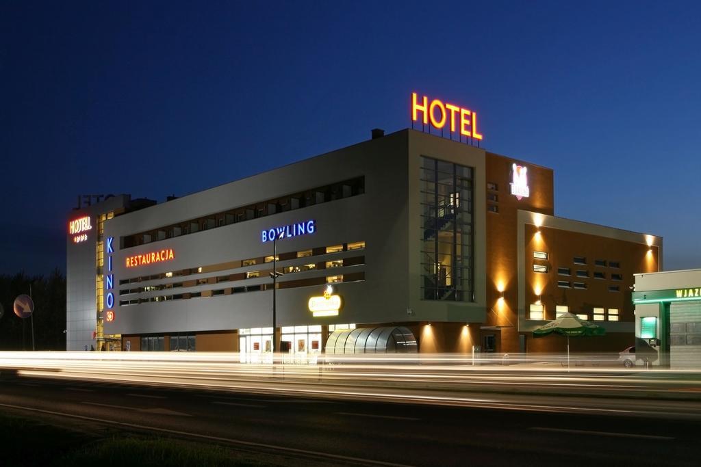 Quest Hotel - Dawniej Hotel Planeta Brzesko Exteriér fotografie